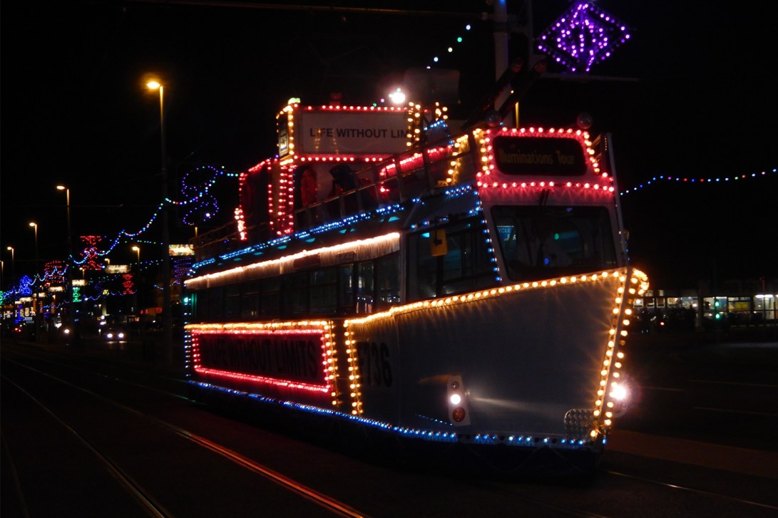 tram-boat-lights